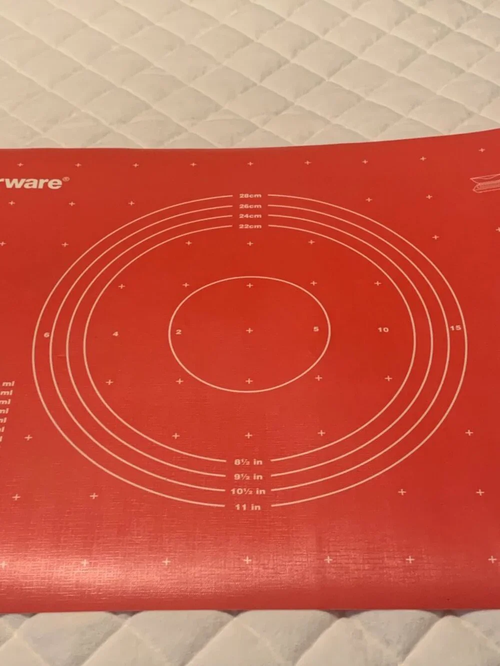 Tupperware Simply Perfect Pastry Sheet w/ measurement guide and conversion chart